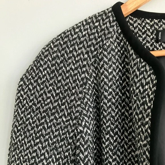 KASPER Black & White Silk and Cotton Blend Open Front Blazer Size 18W - Picture 2 of 12